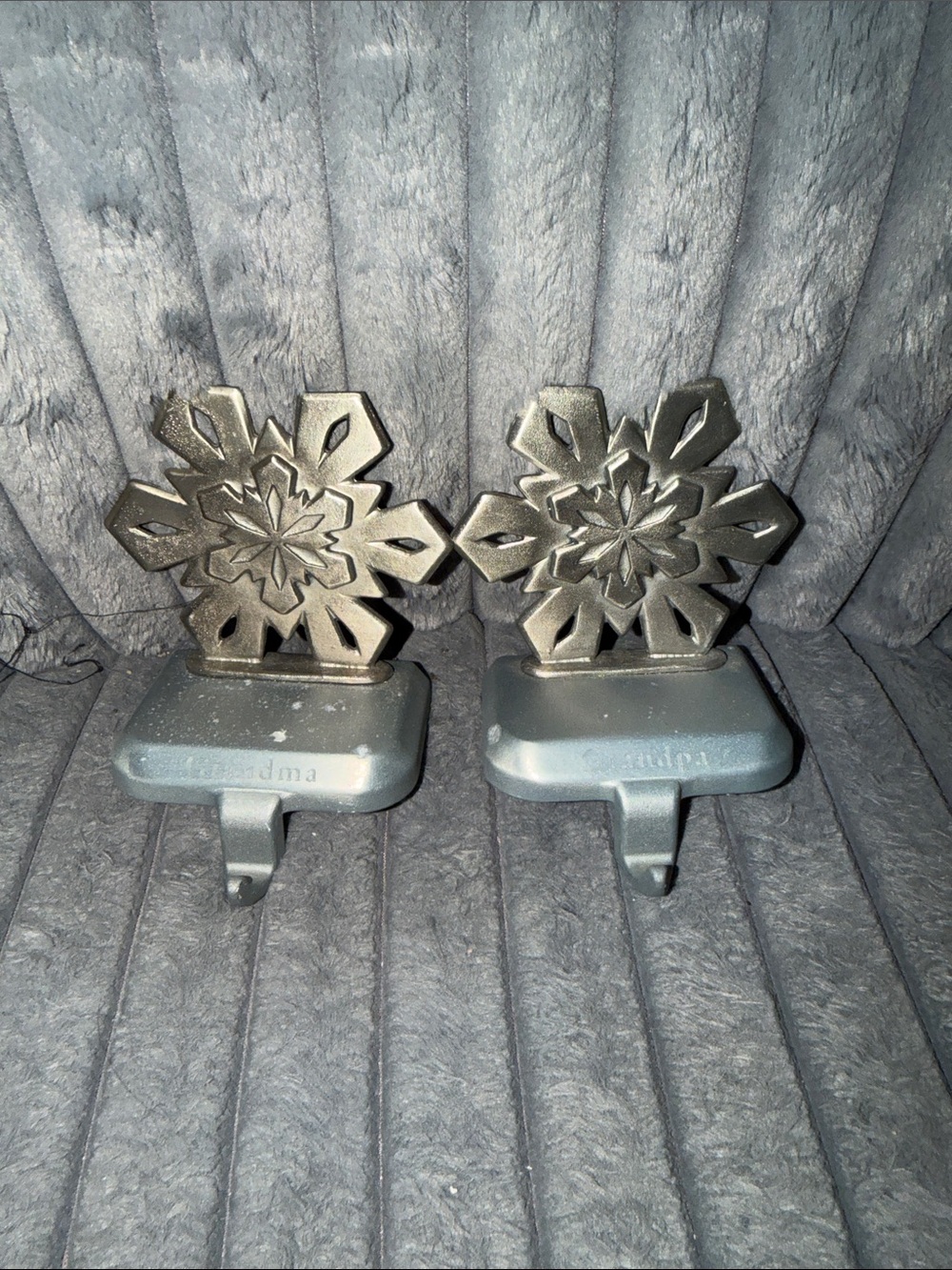 Vintage Silver Pewter Snowflake stocking Hooks Home Wall Decor Grandma/Grandpa